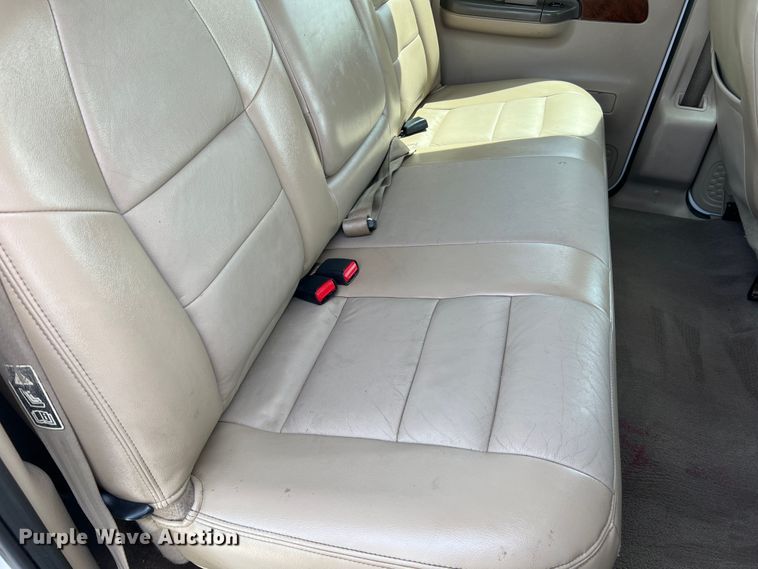 image for item KC9973 2003 Ford F350 Super Duty Lariat  Crew Cab pickup truck