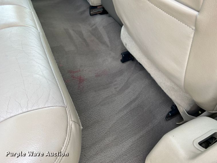 image for item KC9973 2003 Ford F350 Super Duty Lariat  Crew Cab pickup truck