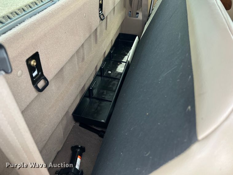 image for item KC9973 2003 Ford F350 Super Duty Lariat  Crew Cab pickup truck