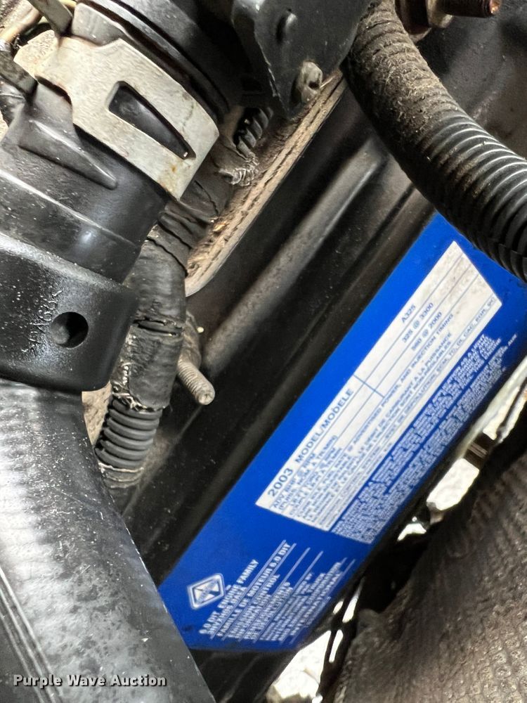 image for item KC9973 2003 Ford F350 Super Duty Lariat  Crew Cab pickup truck