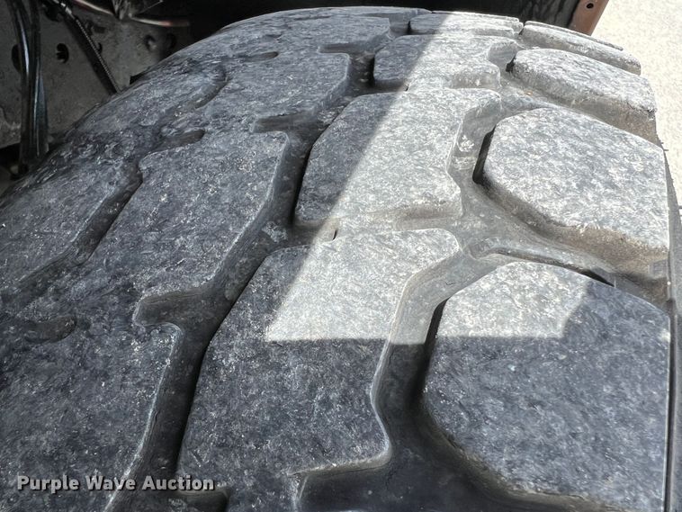 image for item KC9973 2003 Ford F350 Super Duty Lariat  Crew Cab pickup truck