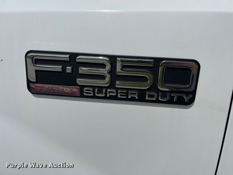 image for item KC9973 2003 Ford F350 Super Duty Lariat  Crew Cab pickup truck