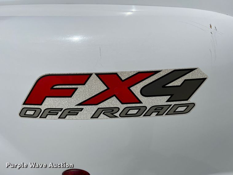 image for item KC9973 2003 Ford F350 Super Duty Lariat  Crew Cab pickup truck