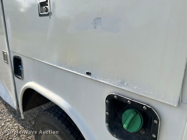 image for item KC9980 2011 Ford F450 Super Duty XL  Crew Cab utility / service truck