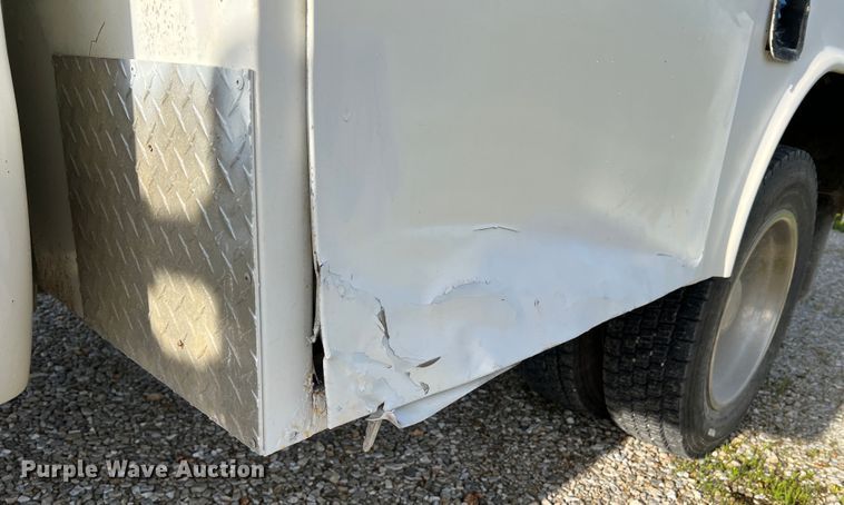 image for item KC9980 2011 Ford F450 Super Duty XL  Crew Cab utility / service truck