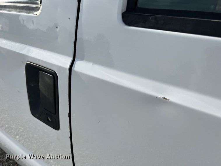 image for item KC9980 2011 Ford F450 Super Duty XL  Crew Cab utility / service truck