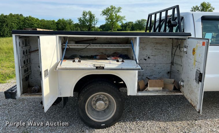 image for item KC9980 2011 Ford F450 Super Duty XL  Crew Cab utility / service truck