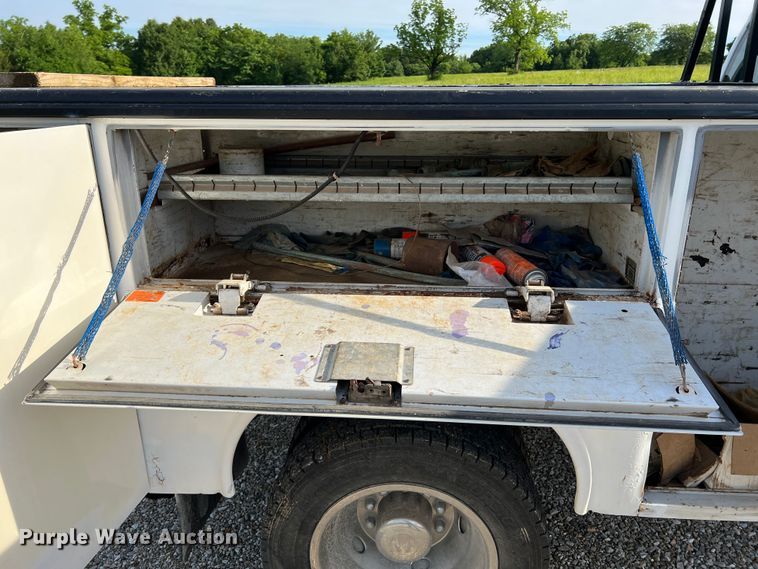 image for item KC9980 2011 Ford F450 Super Duty XL  Crew Cab utility / service truck