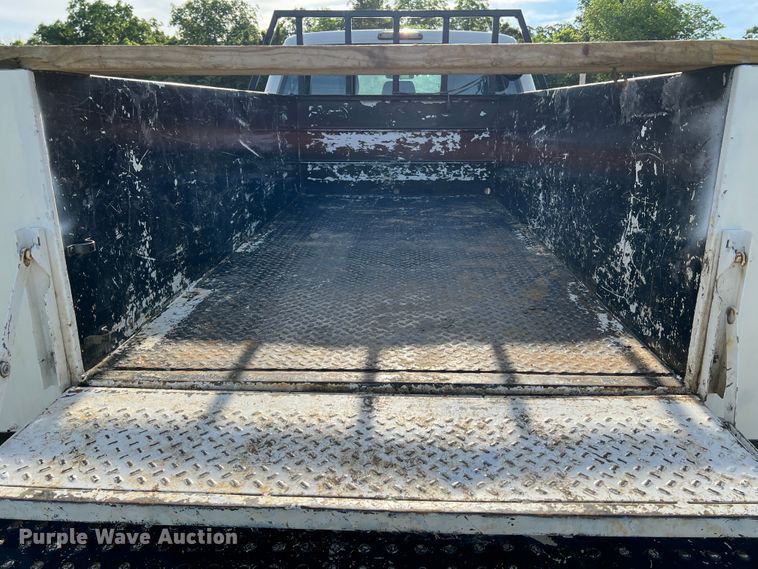 image for item KC9980 2011 Ford F450 Super Duty XL  Crew Cab utility / service truck