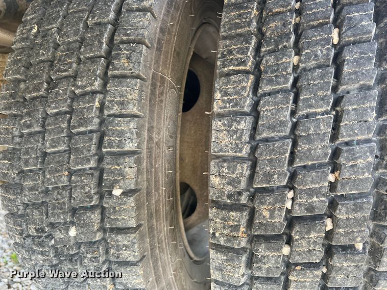 image for item KC9980 2011 Ford F450 Super Duty XL  Crew Cab utility / service truck