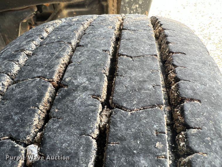 image for item KC9980 2011 Ford F450 Super Duty XL  Crew Cab utility / service truck