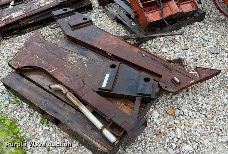 image for item KC9985 (2) vibratory cable plow blades