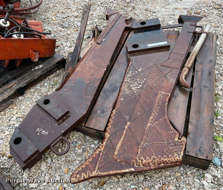 image for item KC9985 (2) vibratory cable plow blades