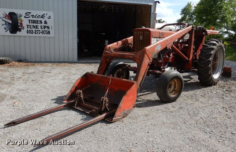 image for item KD9892 Farmall 656  tractor