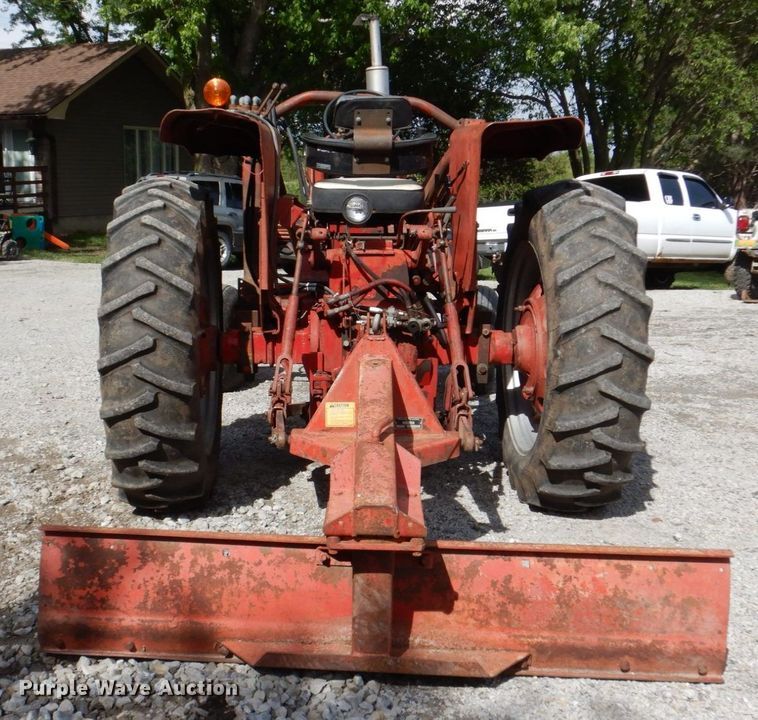 image for item KD9892 Farmall 656  tractor