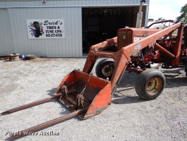 image for item KD9892 Farmall 656  tractor