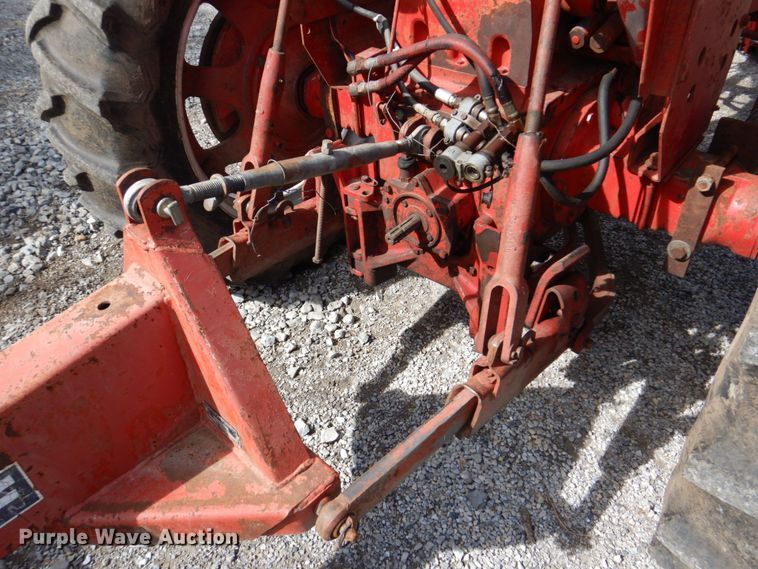 image for item KD9892 Farmall 656  tractor