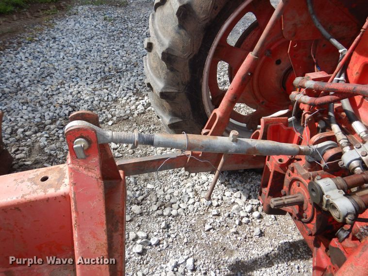 image for item KD9892 Farmall 656  tractor