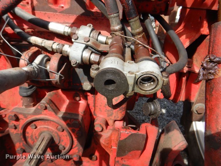image for item KD9892 Farmall 656  tractor
