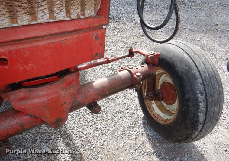 image for item KD9892 Farmall 656  tractor