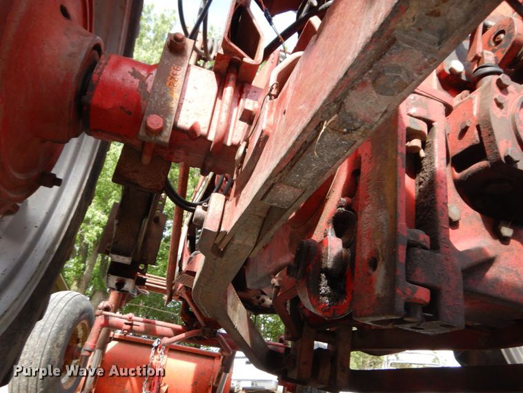 image for item KD9892 Farmall 656  tractor