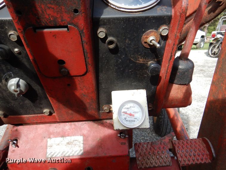 image for item KD9892 Farmall 656  tractor