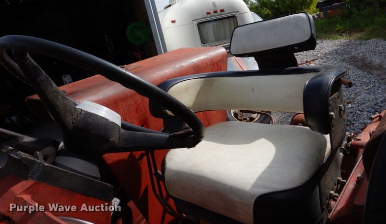 image for item KD9892 Farmall 656  tractor