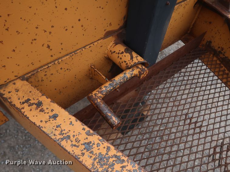 image for item KR9880 2007 Econoline SP1825TE  tilt deck equipment trailer