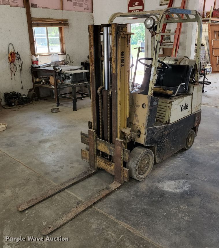 image for item KT9894 Yale GLC030UAD071  forklift
