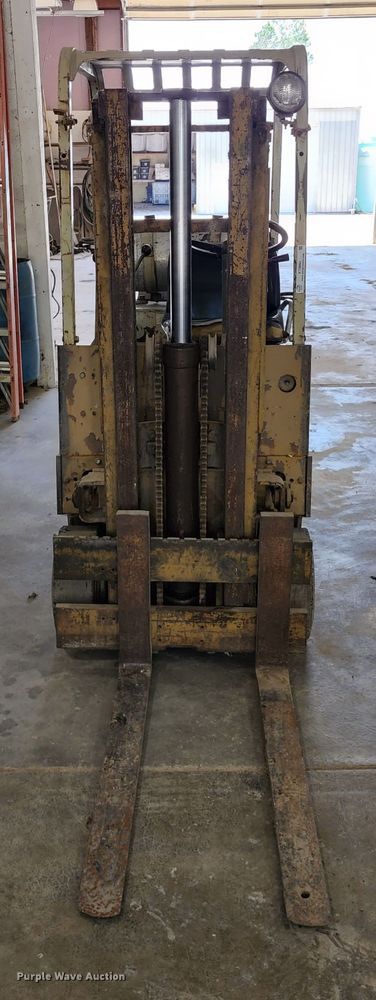 image for item KT9894 Yale GLC030UAD071  forklift