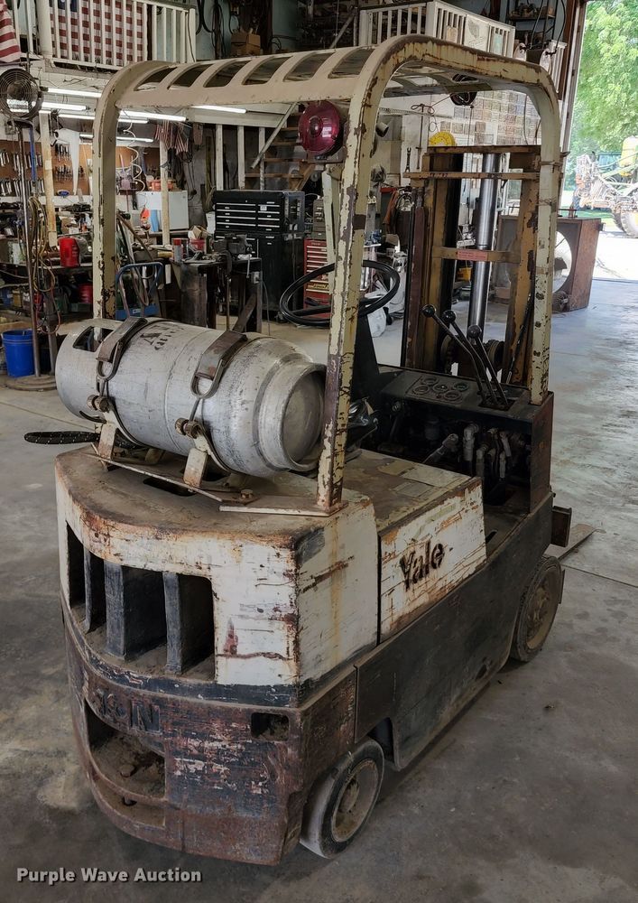 image for item KT9894 Yale GLC030UAD071  forklift