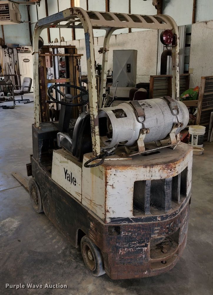 image for item KT9894 Yale GLC030UAD071  forklift