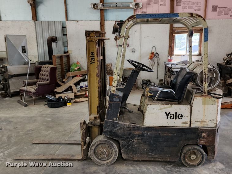 image for item KT9894 Yale GLC030UAD071  forklift