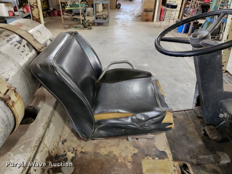 image for item KT9894 Yale GLC030UAD071  forklift