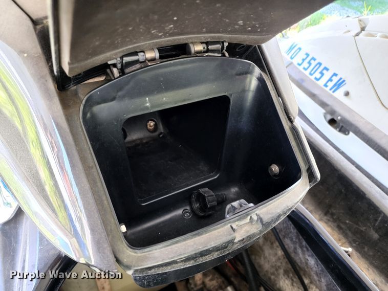 image for item KU9366 2007 Yamaha  personal watercraft