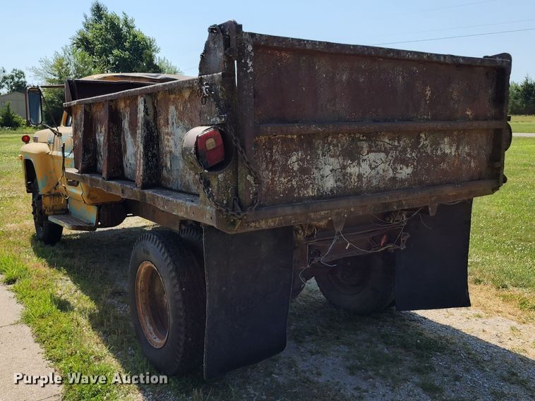 image for item KU9367 1969 Ford F600  dump truck
