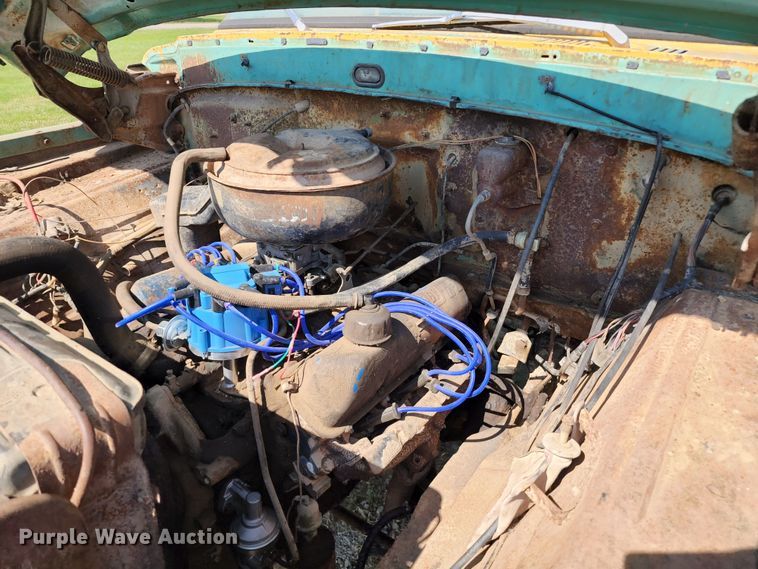 image for item KU9367 1969 Ford F600  dump truck