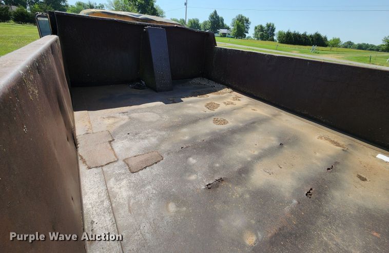 image for item KU9367 1969 Ford F600  dump truck