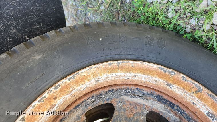 image for item KU9367 1969 Ford F600  dump truck