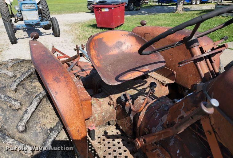 image for item KU9368 Allis-Chalmers D14  tractor