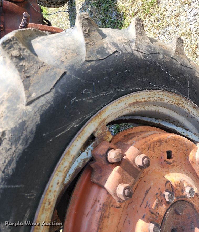 image for item KU9368 Allis-Chalmers D14  tractor