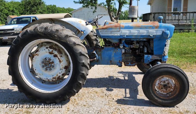 image for item KU9369 Ford 4000  tractor