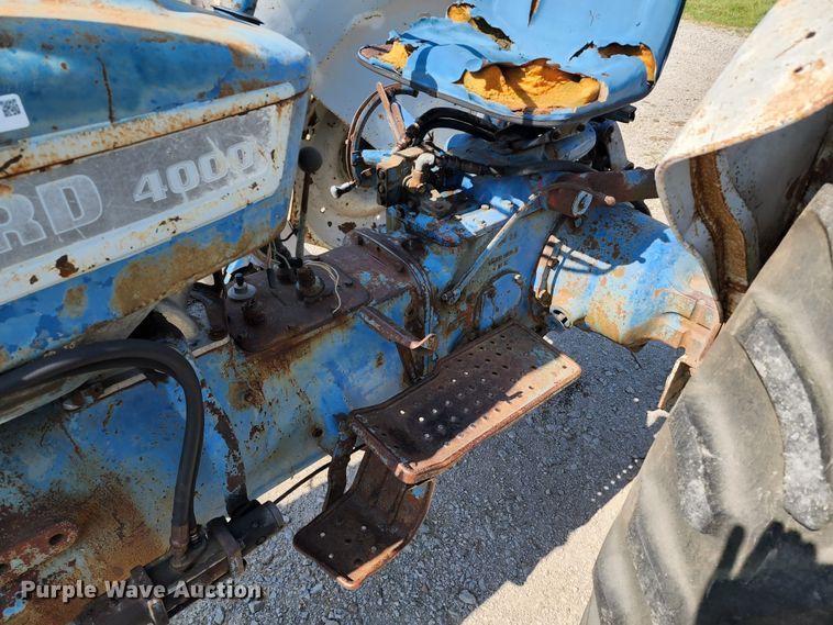 image for item KU9369 Ford 4000  tractor