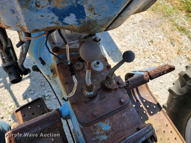 image for item KU9369 Ford 4000  tractor
