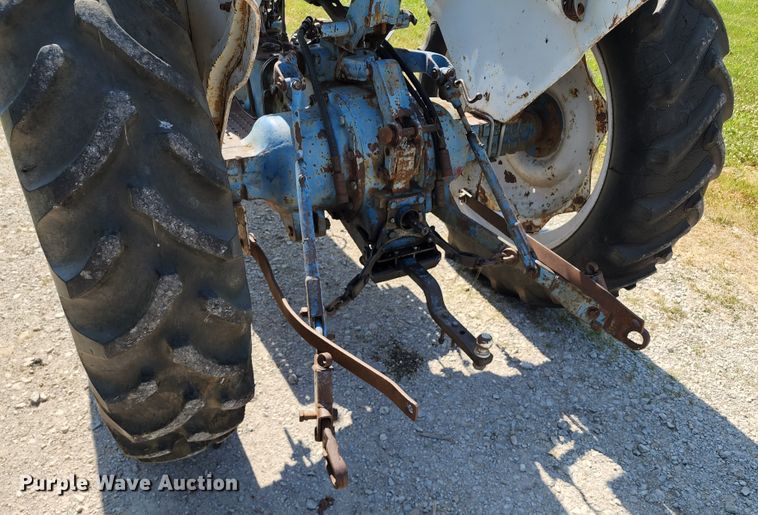 image for item KU9369 Ford 4000  tractor
