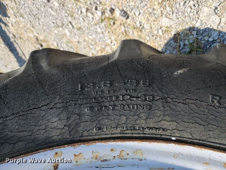 image for item KU9369 Ford 4000  tractor