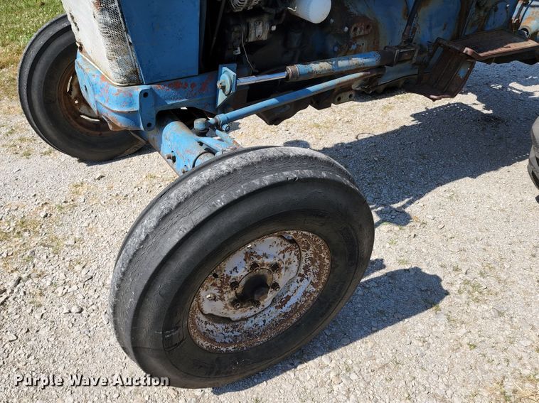image for item KU9369 Ford 4000  tractor