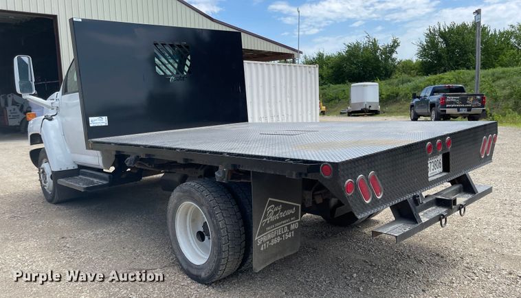 image for item LF9019 2006 Chevrolet C4500  flatbed truck