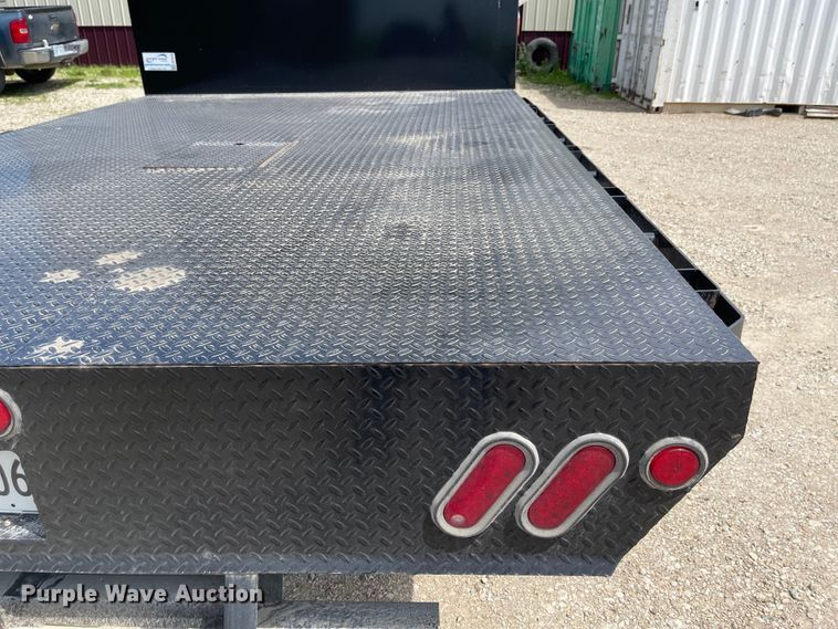 image for item LF9019 2006 Chevrolet C4500  flatbed truck