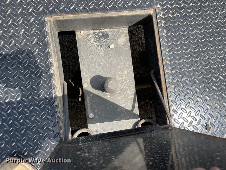 image for item LF9019 2006 Chevrolet C4500  flatbed truck